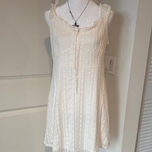 Elegant Cream Lace Dress